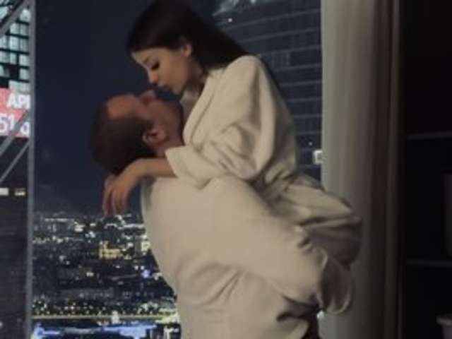 go to chat with Pix1e