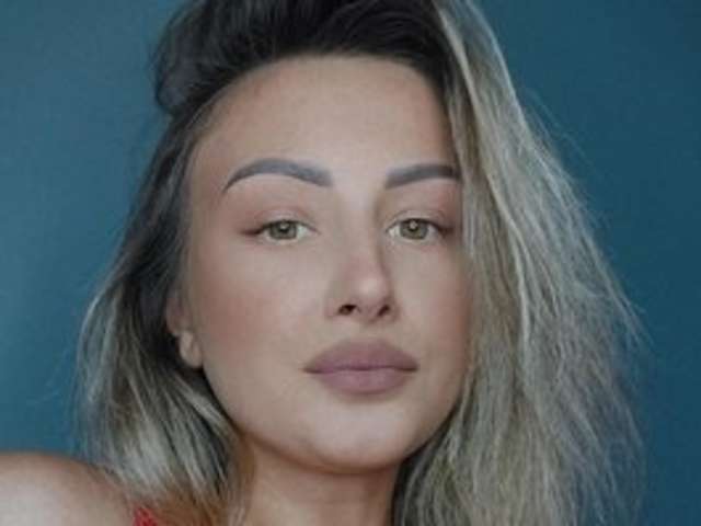 go to chat with PlayfulAudrey