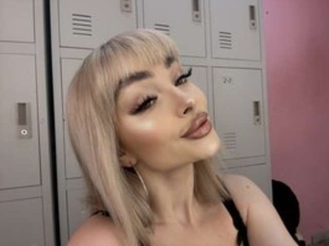 go to chat with PollyExtasy