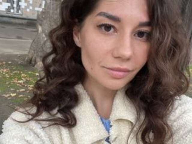 go to chat with PolyJOY