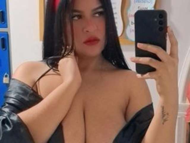 go to chat with Pretty-BigBoobs
