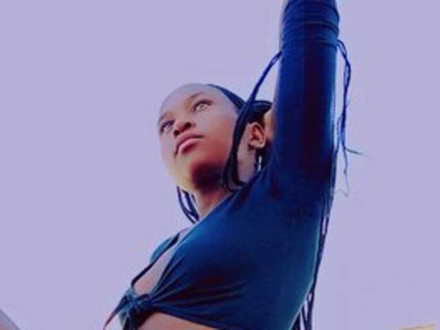 go to chat with Pretty02