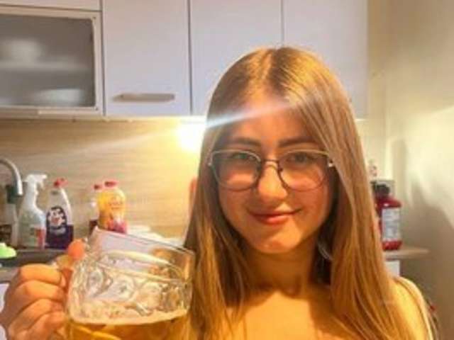 go to chat with Primrose