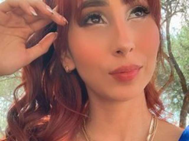 go to chat with QueenLatina