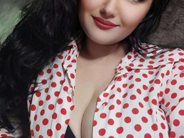 go to chat with QueenSquirt1