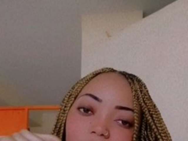 go to chat with Queensophie22