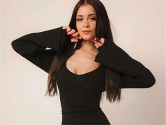 go to chat with RachelFoxy