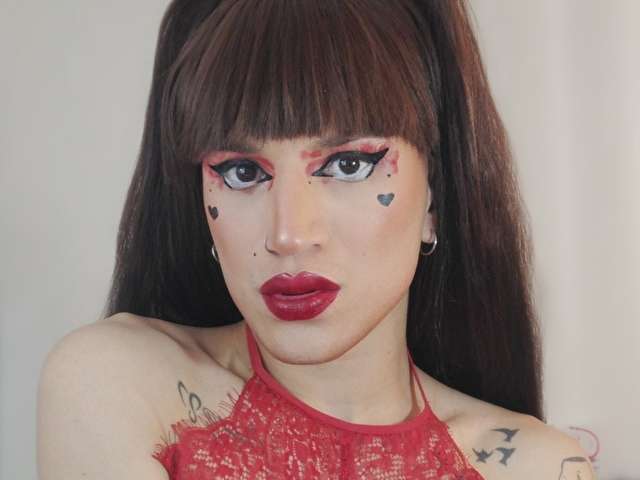 go to chat with RamoonaQueen