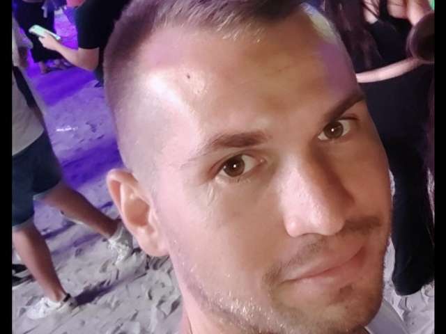 go to chat with Raymond69