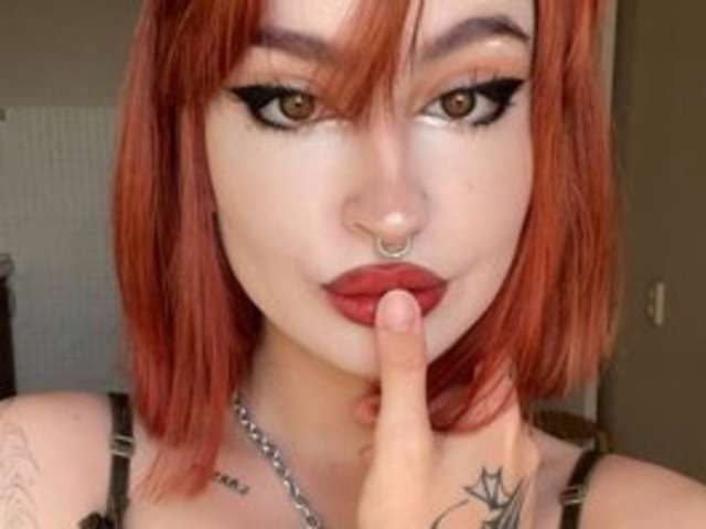 go to chat with RayniraJones