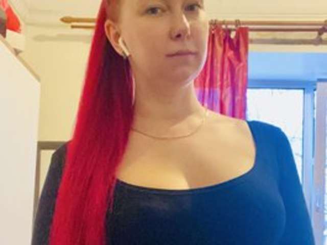 go to chat with RedFoxxxya