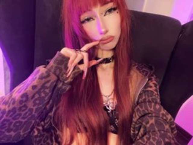 REDRUBYMEOW amateur webcam photo