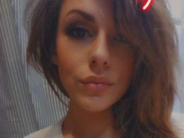 go to chat with Rhylee-raine