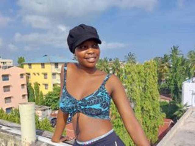 go to chat with Ria-denver