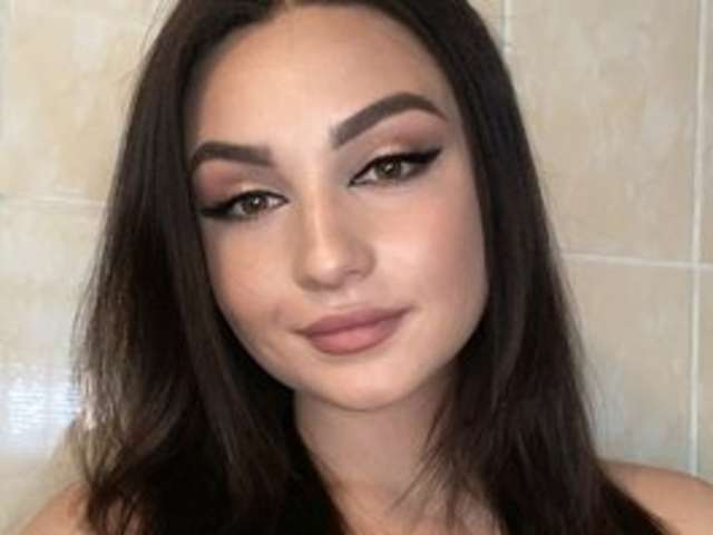 go to chat with Rickie-Lori