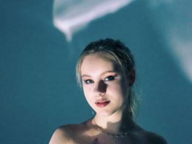 go to chat with Rinaaaa-cherry