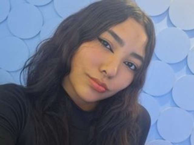 go to chat with Rinaemonroe