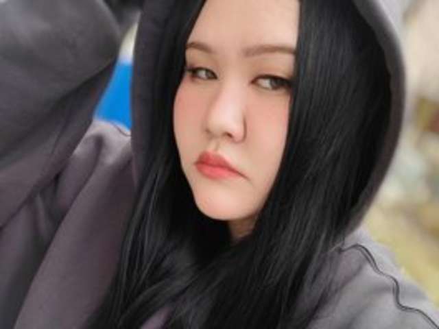 go to chat with Roronnoa