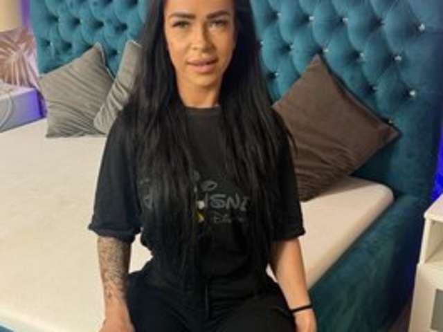 go to chat with RosalieMila