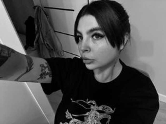 go to chat with RoseMoonn
