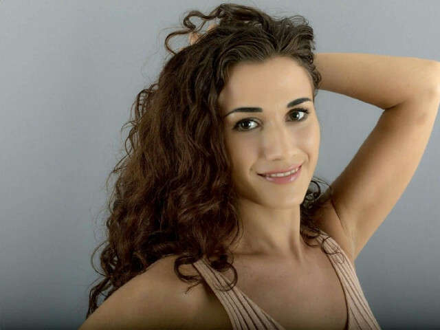 go to chat with Rosekarina