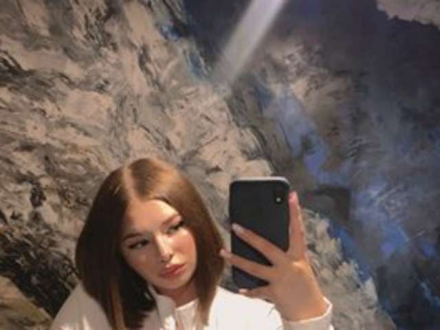 go to chat with Roserose-1