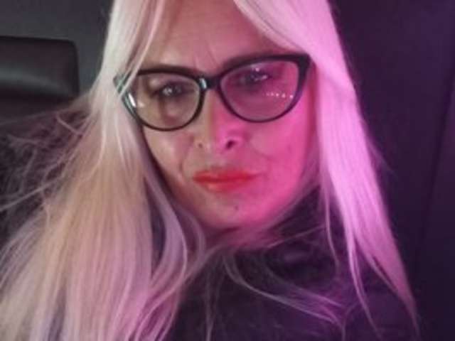 go to chat with Rousmaryk1