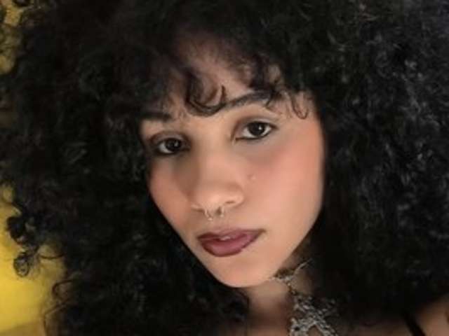 go to chat with Roxnjozz05
