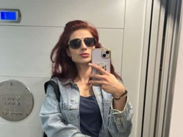 go to chat with RoxyLover