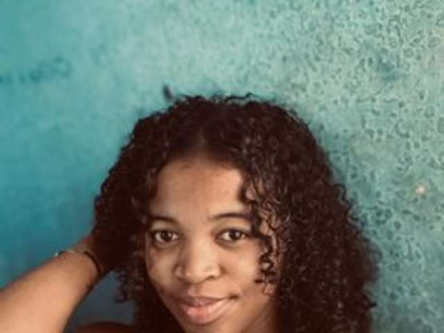 go to chat with Royal-diva