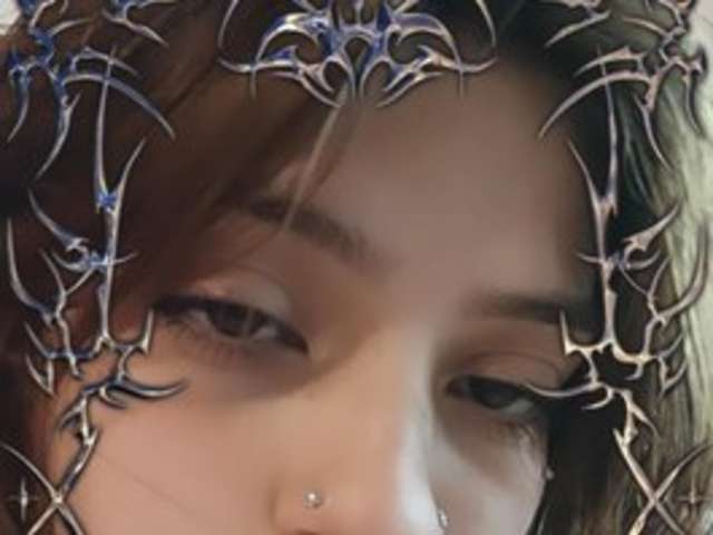 go to chat with SARAI-PETITE
