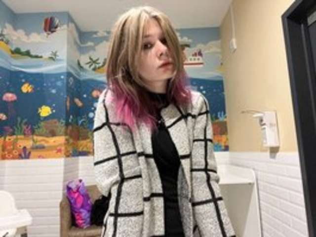 go to chat with SIMONA-CHARON