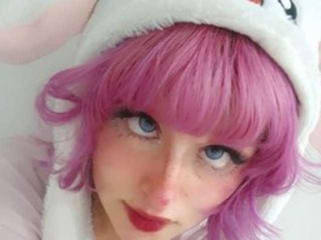 go to chat with Saakuraa--