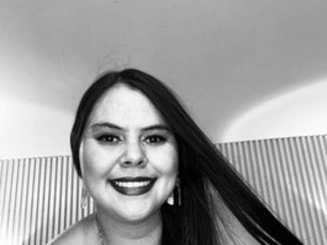 go to chat with Samantha--kiss