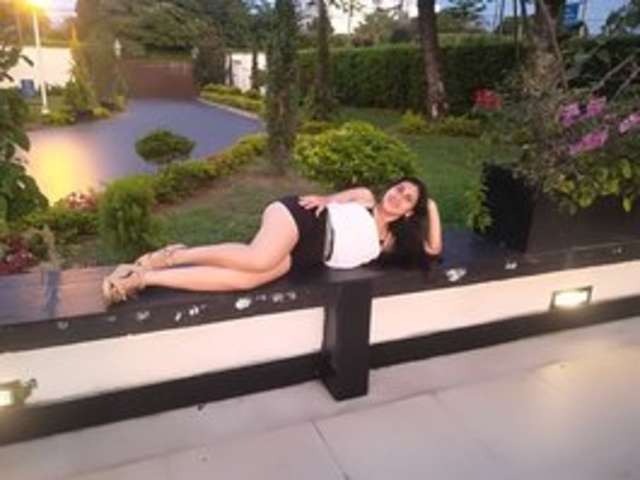 go to chat with Samantha-Ferrary
