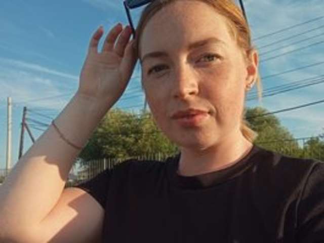 go to chat with Samochka-25