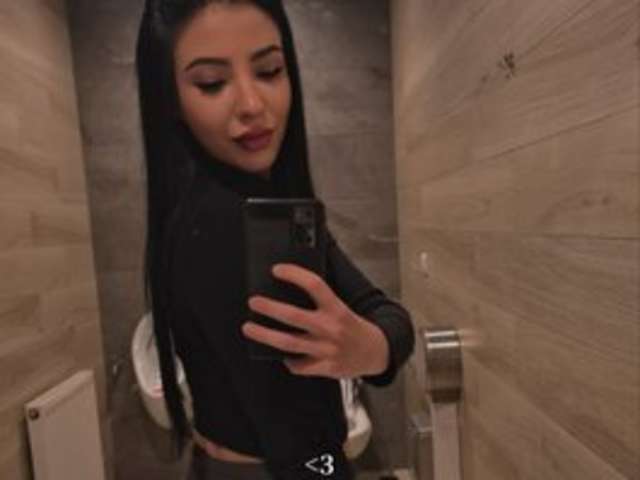 go to chat with SandraMoon