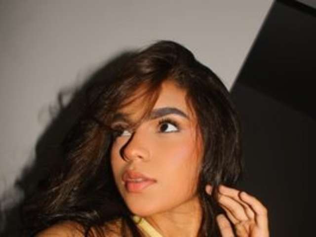 go to chat with SaraNixxon