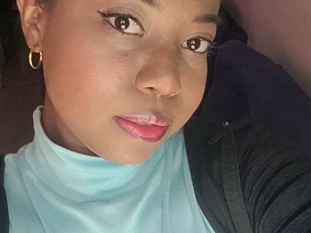 go to chat with SaraaGarciia