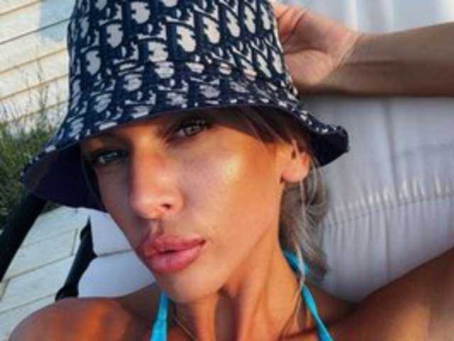 go to chat with Saradiamond01