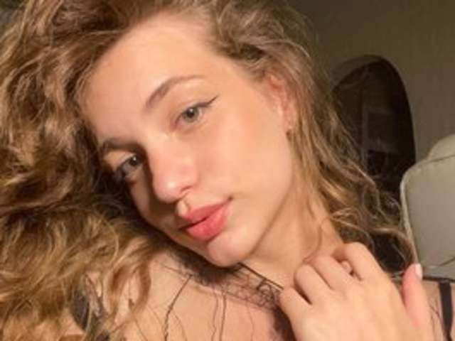 go to chat with SarahShy