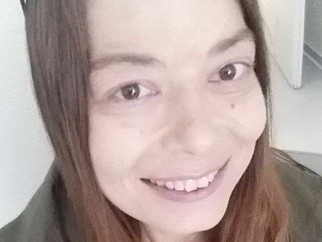 go to chat with Sarahsexy177