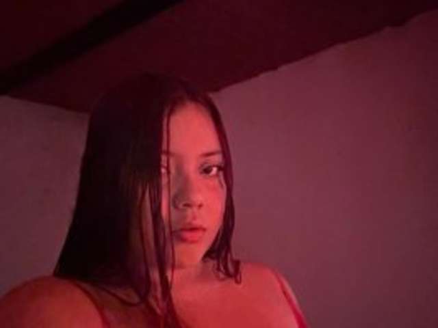 go to chat with Saris-moon