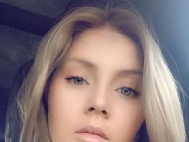 go to chat with Sarrah8