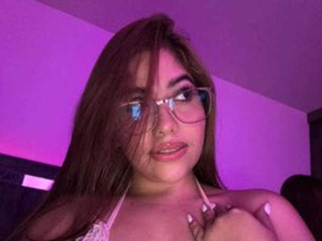 go to chat with Sasha-Sweet