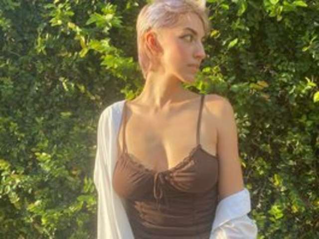 go to chat with Sashapeachygirl