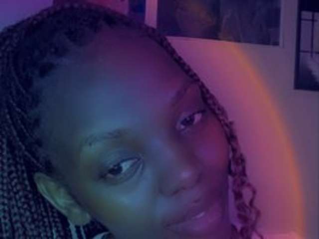 go to chat with Savournie