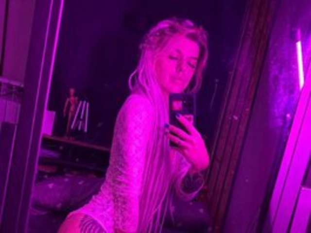 go to chat with Scarla-Karla