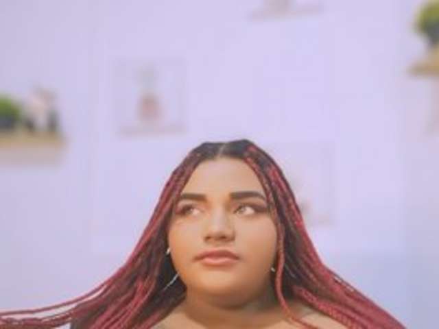 go to chat with Scarlet-fox-24