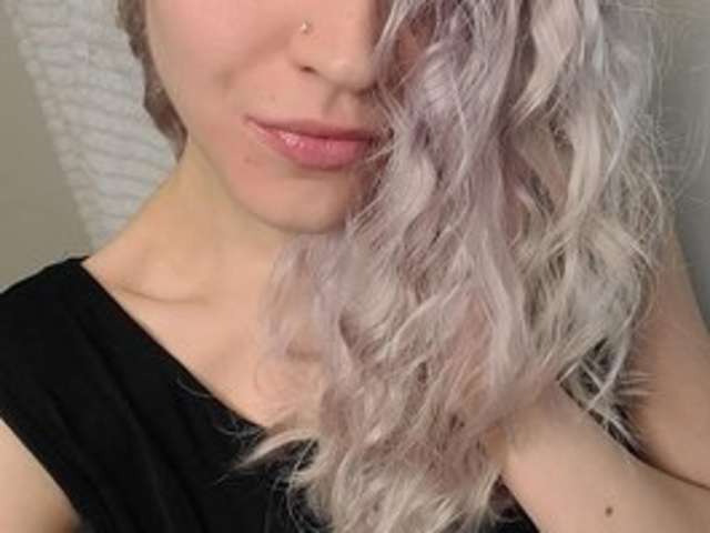 SCARLETCALLINGS amateur webcam photo